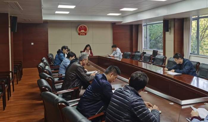 1671173563395043050.jpg 黄局长上党课_副本.jpg