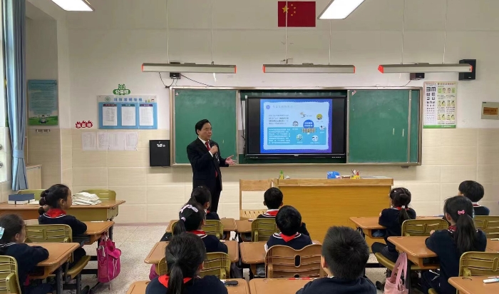 1714293313886007810.jpg 程前葆04.26青秀城小学1_副本.jpg